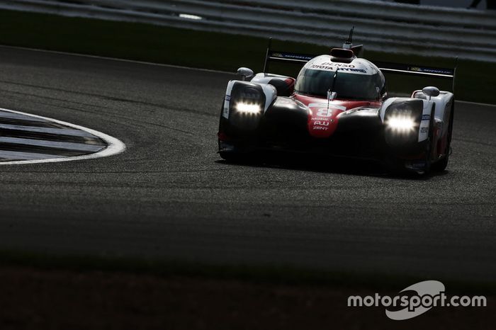 #8 Toyota Gazoo Racing Toyota TS050 Hybrid: Anthony Davidson, Sébastien Buemi, Kazuki Nakajima