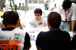 Lance Stroll, Williams, met de media