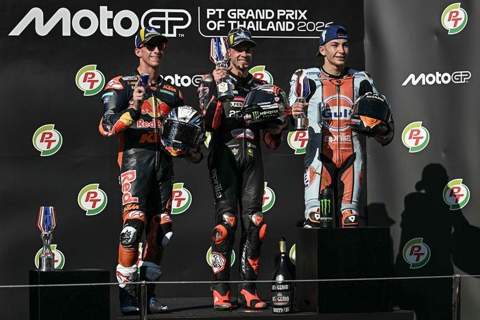 Raul Fernandez, Trackhouse Racing, Pedro Acosta, Red Bull KTM Factory Racing, Marco Bezzecchi, Aprilia Racing