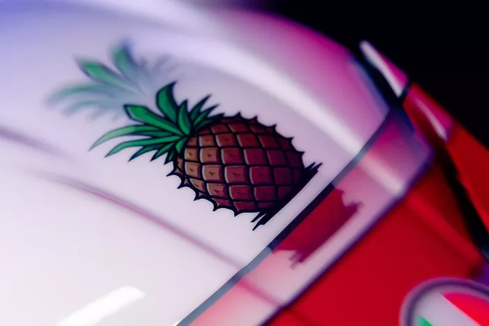 El casco tributo a Zanardi de Marco Bezzecchi