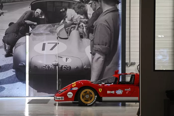 Une Ferrari à l'atelier