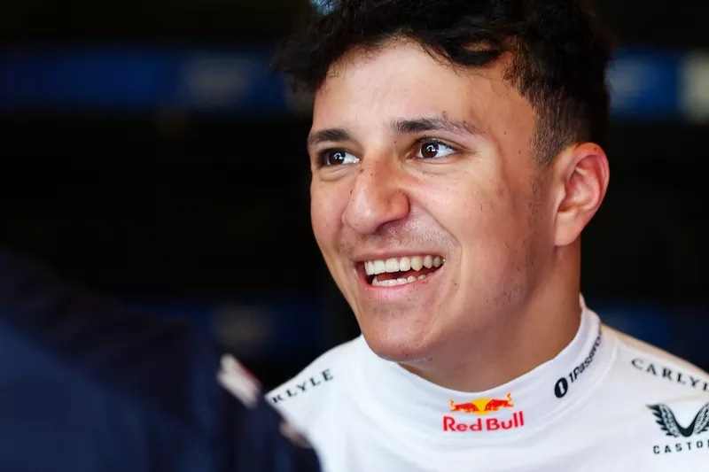Isack Hadjar, Red Bull Racing