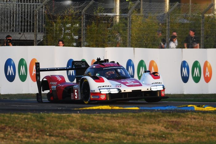 #5 Porsche Penske Motorsport Porsche 963: Julien Andlauer, Michael Christensen, Mathieu Jaminet