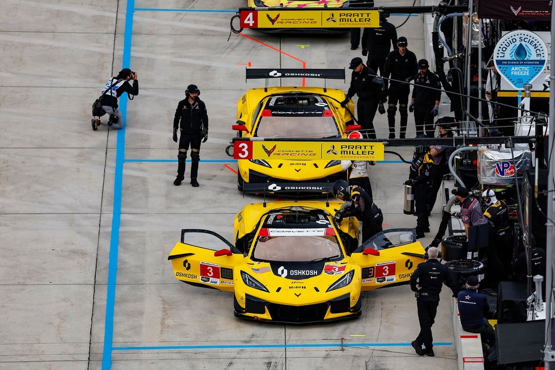 #3 Corvette Racing by Pratt Miller Motorsports Corvette Z06 GT3.R: Antonio Garcia, Alexander Sims