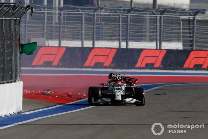 Antonio Giovinazzi, Alfa Romeo Racing C41 choca durante los entrenamientos