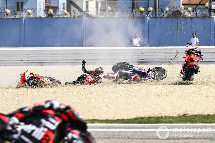 Caída de Michele Pirro, Ducati Team