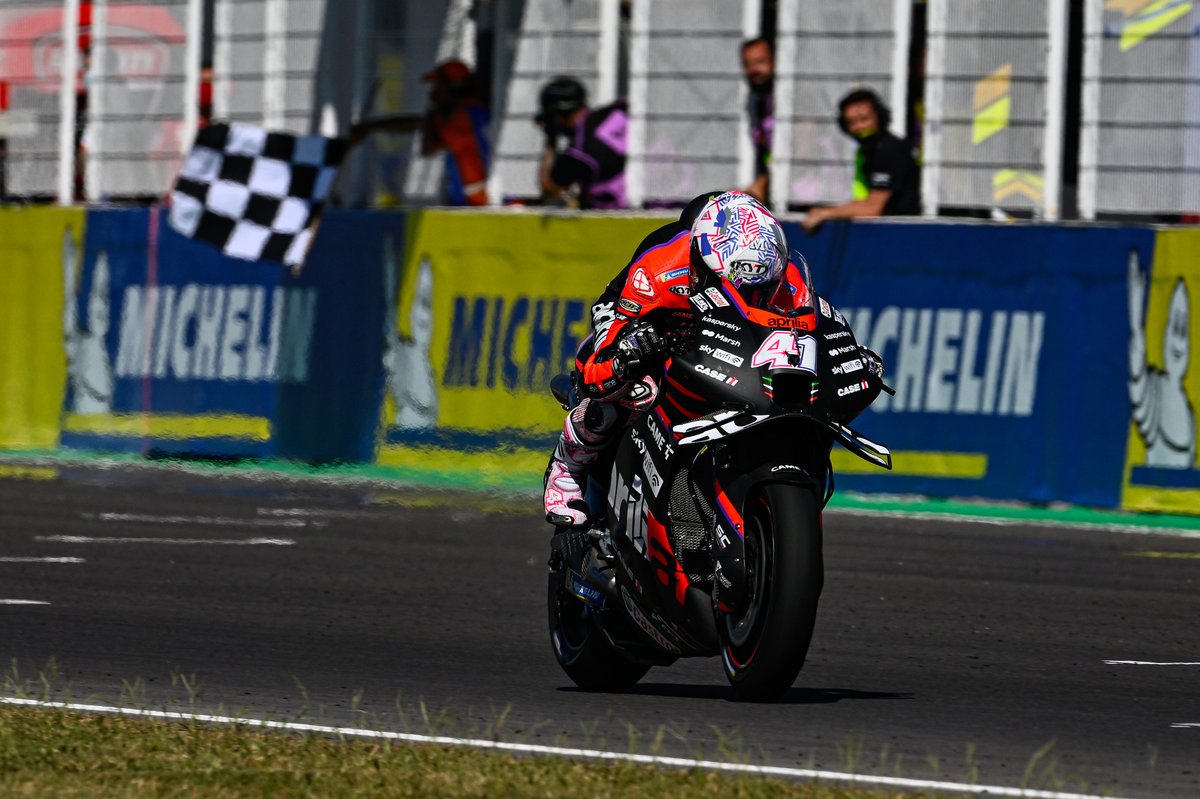 Espargaro looks assured of a MotoGP contract extension at Aprilia