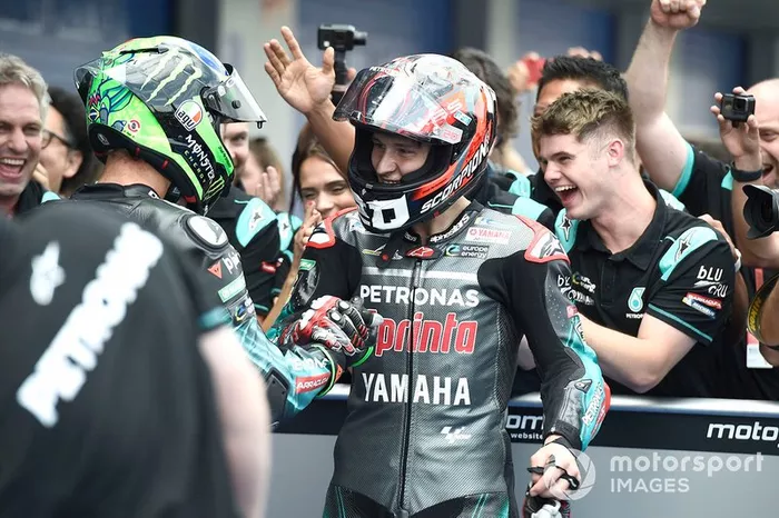 Ganador de la pole Fabio Quartararo, Petronas Yamaha SRT, segundo Franco Morbidelli, Petronas Yamaha SRT