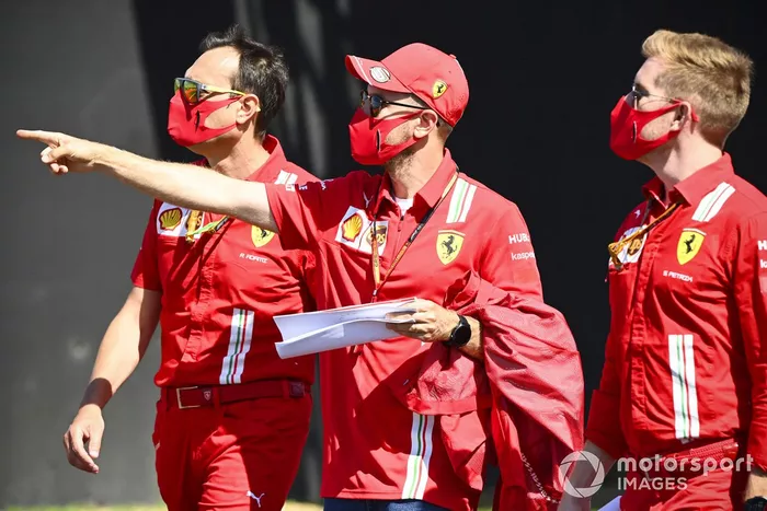 Sebastian Vettel, Ferrari con sus ingenieros