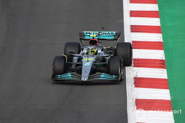 Lewis Hamilton, Mercedes W13