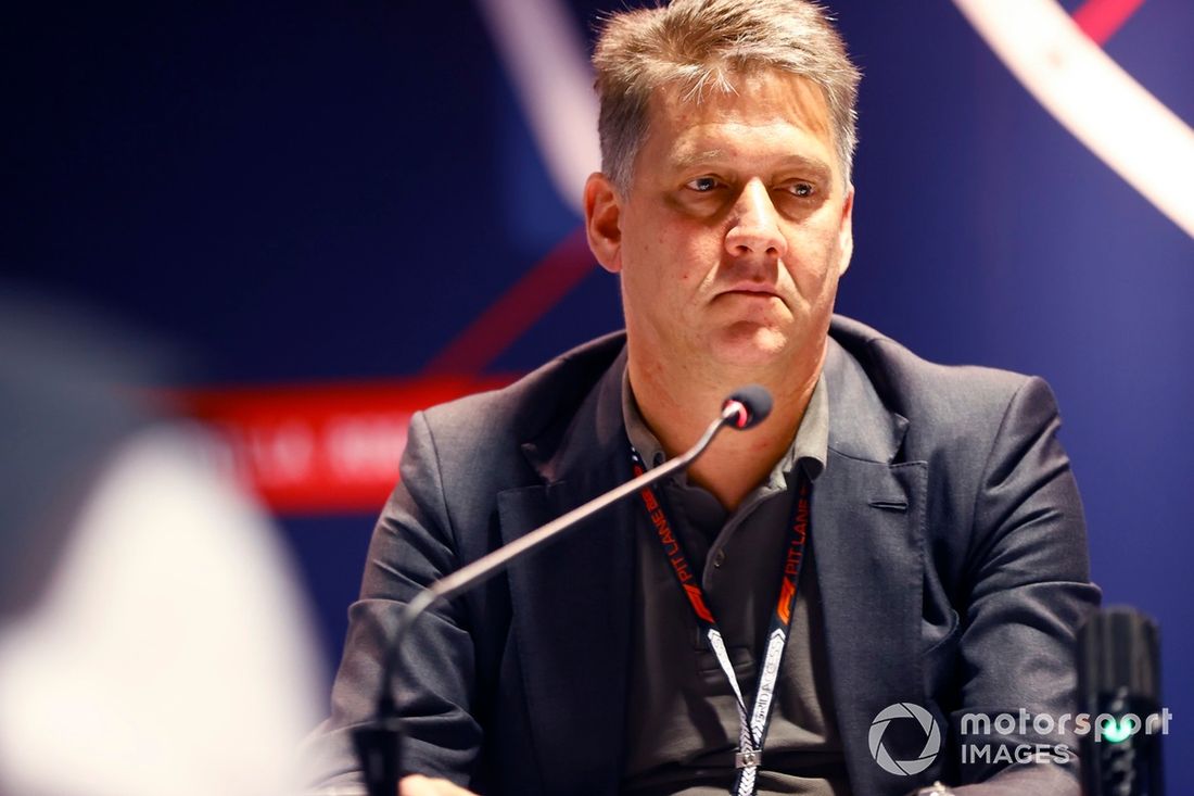 Gernot Dollner, Consejero Delegado de Audi, habla en una rueda de prensa de Stake F1 Team KICK Sauber