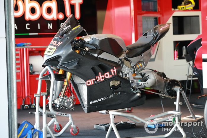 Bike of Chaz Davies, Aruba.it Racing-Ducati SBK Team