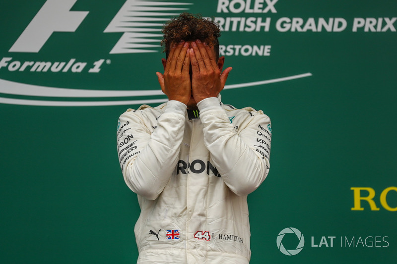 Race winner Lewis Hamilton, Mercedes AMG F1 celebrates on the podium