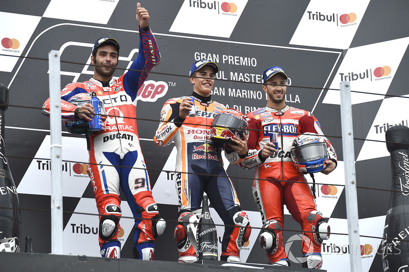 Podium : le vainqueur Marc Marquez, Repsol Honda Team, le deuxième, Danilo Petrucci, Pramac Racing, le troisième, Andrea Dovizioso, Ducati Team