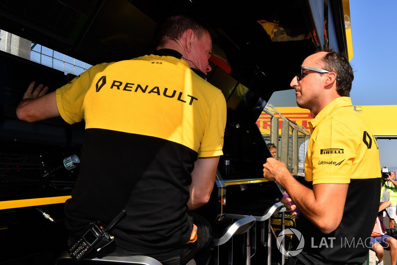 Robert Kubica, Renault Sport F1 y Alan Permane, Renault Sport F1 Team