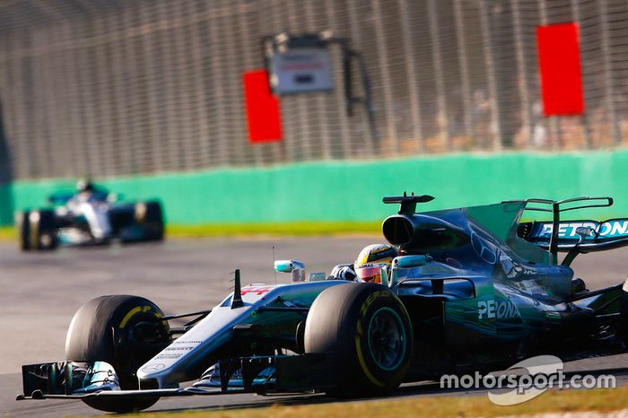 Lewis Hamilton, Mercedes AMG F1 W08, y Valtteri Bottas, Mercedes AMG F1 W08