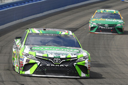 Kyle Busch, Joe Gibbs Racing Toyota y Daniel Suárez, Joe Gibbs Racing Toyota