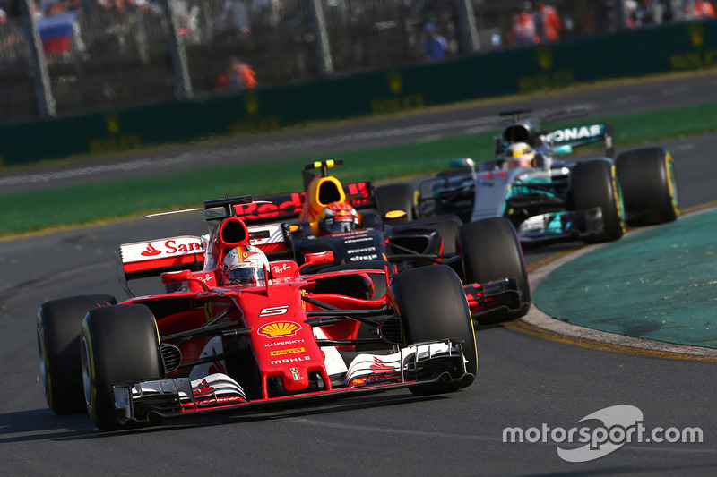 Vettel suma 154 vueltas al frente en Australia