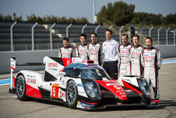 Der 2016 Toyota TS050 Hybrid mit Alexander Wurz, Anthony Davidson, Sébastien Buemi, Kazuki Nakajima,