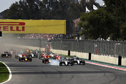 Lewis Hamilton, Mercedes AMG F1 W07 Hybrid, Max Verstappen, Red Bull Racing RB12 y Nico Rosberg, Me
