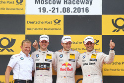Подіум: переможець гонки Марко Віттман, BMW Team RMG, BMW M4 DTM; другий Том Бломквіст, BMW Team RBM