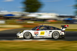 #912 Porsche Team North America, Porsche 911 RSR: Earl Bamber, Frédéric Makowiecki, Michael Christen
