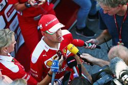 Sebastian Vettel, Ferrari, mit der Presse