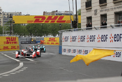 Нік Хадфельд, Mahindra Racing, під жовтим прапором