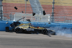 Crash von James Hinchcliffe, Schmidt Peterson Motorsports Honda