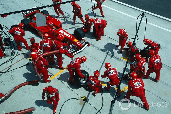Pit stop, Eddie Irvine, Ferrari F399