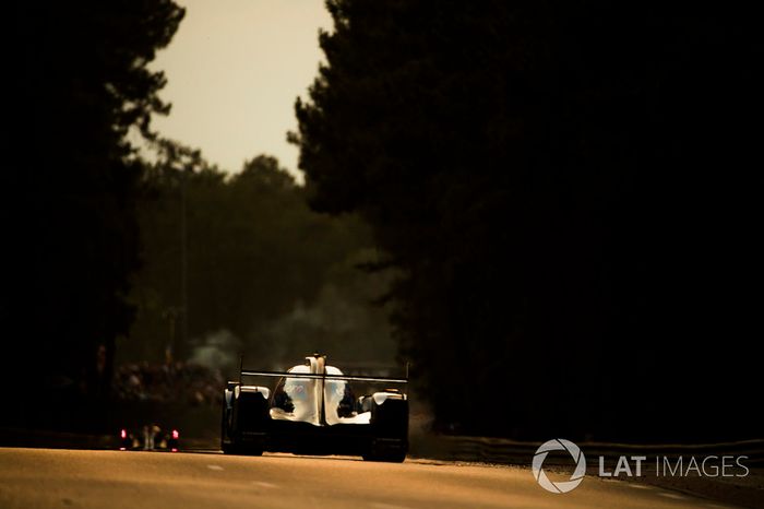 #36 Signatech Alpine Matmut Alpine A470: Nicolas Lapierre, Andre Negrao, Pierre Thiriet