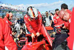 Sebastian Vettel, Ferrari SF71H sur la grille