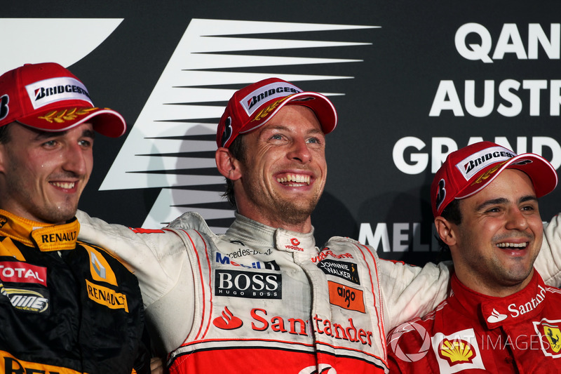 Podium: tweede Robert Kubica, Renault F1 Team, winnaar Jenson Button, McLaren, tweede Felipe Massa, 