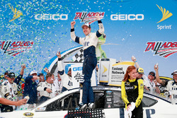 Sieger Brad Keselowski, Team Penske Ford