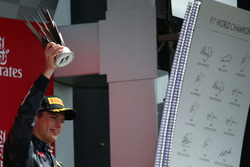 Podium: derde Max Verstappen, Red Bull Racing RB12