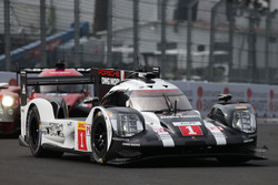 #1 Porsche Team Porsche 919 Hybrid: Тімо Бернхард, Марк Ліб, Брендон Хартлі