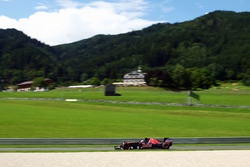 Carlos Sainz Jr., Scuderia Toro Rosso STR11