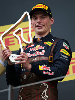 Max Verstappen, Red Bull Racing viert zijn tweede plaats op het podium