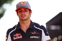 Карлос Сайнс-мол., Scuderia Toro Rosso