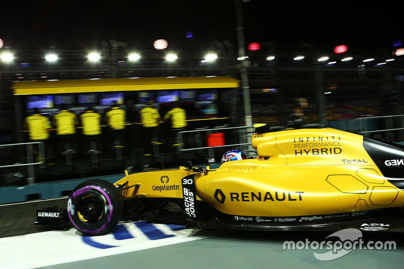 Jolyon Palmer, Renault Sport F1 Team RS16 verlaat de pits