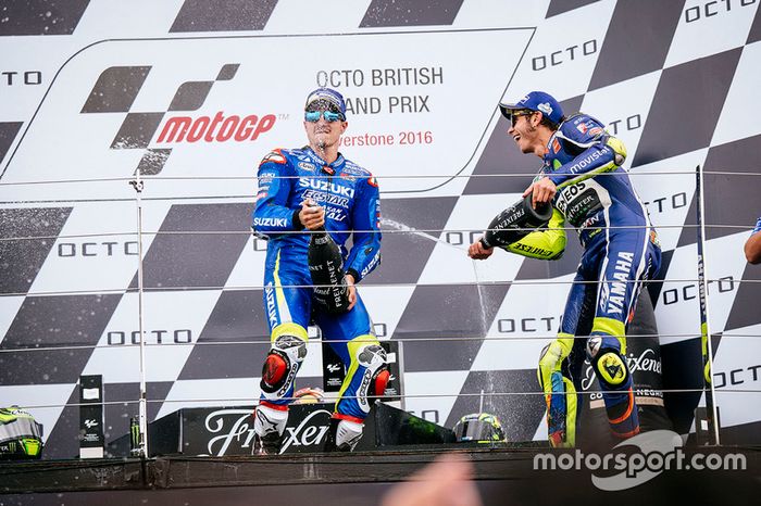 Maverick Viñales y Valentino Rossi