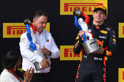 Макс Ферстаппен, Red Bull Racing святкує на подіумі