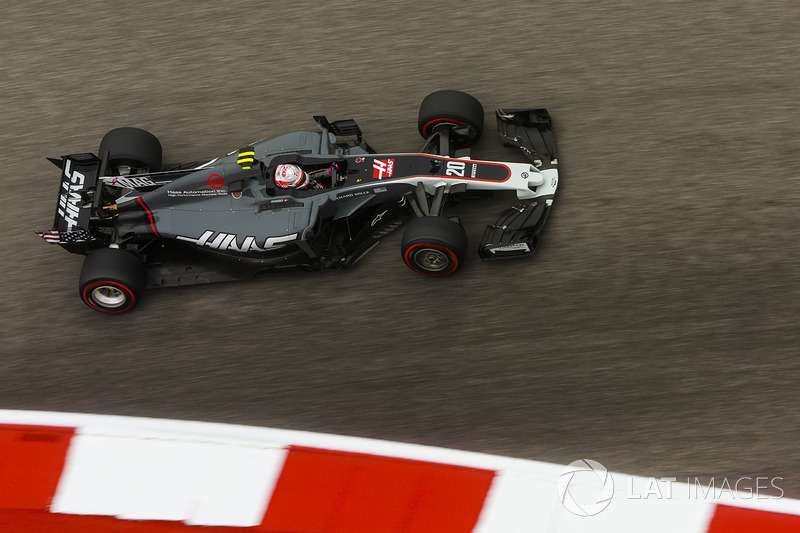 17. Kevin Magnussen, Haas F1 Team VF-17 *