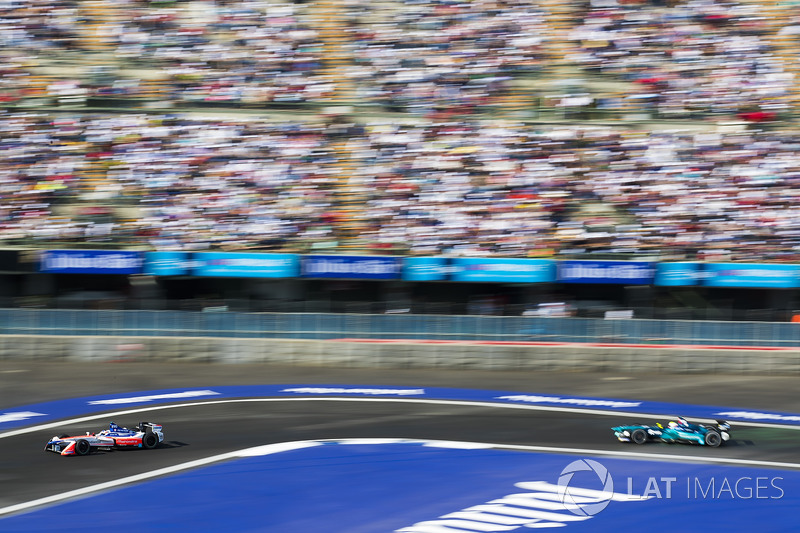 Felix Rosenqvist, Mahindra Racing. Oliver Turvey, NIO Formula E Team