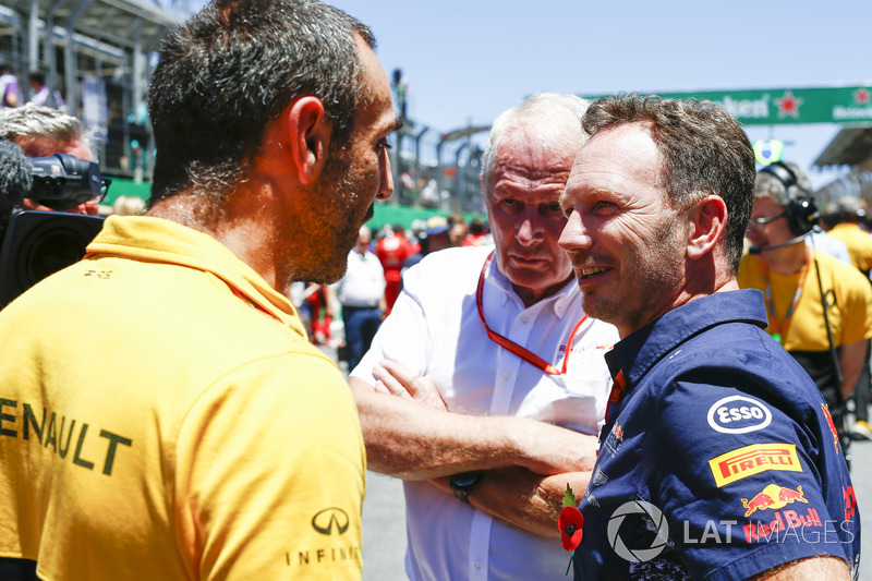 Cyril Abiteboul, Managing Director, Renault Sport F1 Team, Helmut Markko, Consultant, Red Bull Racin