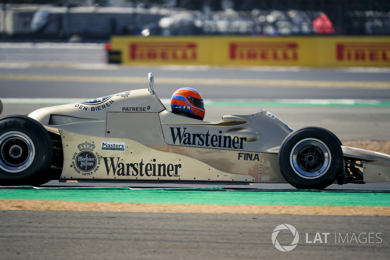 Arrows A1