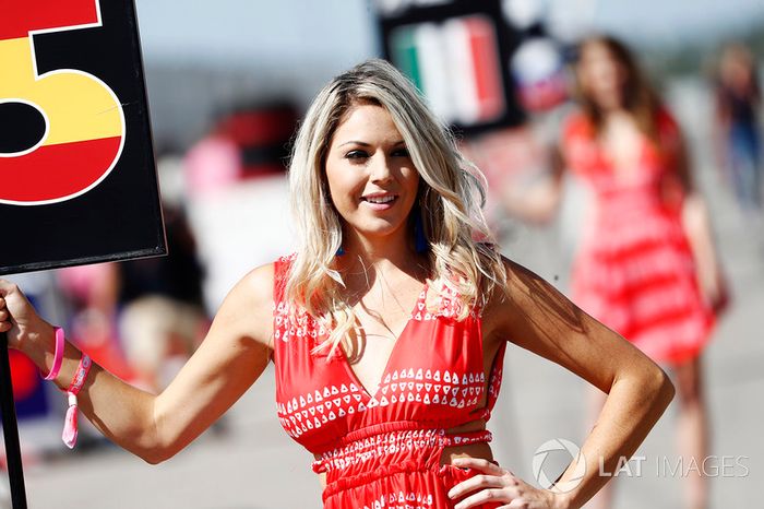 Chica de la parrilla Carlos Sainz Jr., Renault Sport F1 Team RS17