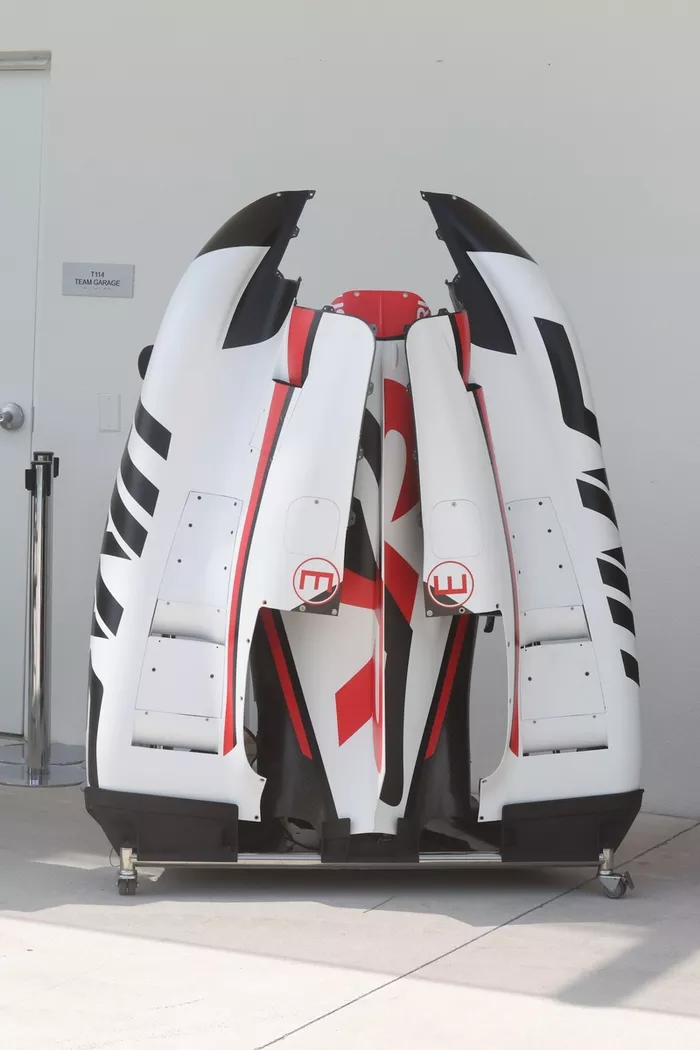 Haas VF26، تفاصيل فنية 