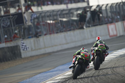 Jonathan Rea, Kawasaki Racing Team si impone davanti a Tom Sykes, Kawasaki Racing Team
