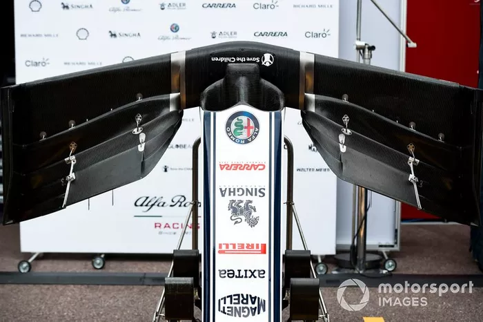 Alerón delantero Alfa Romeo Racing C38 